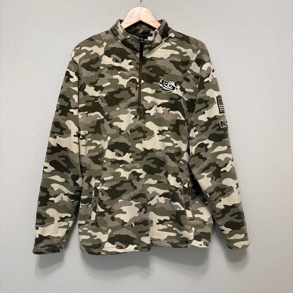 Colosseum LSU Camo Quarter-Zip, L - Picture 1 of 6